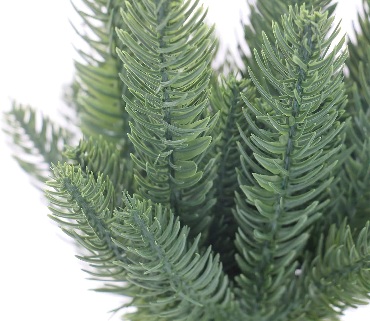 Hananona 50 Pcs Artificial Pine Needles Branches, Christmas Evergreen Picks