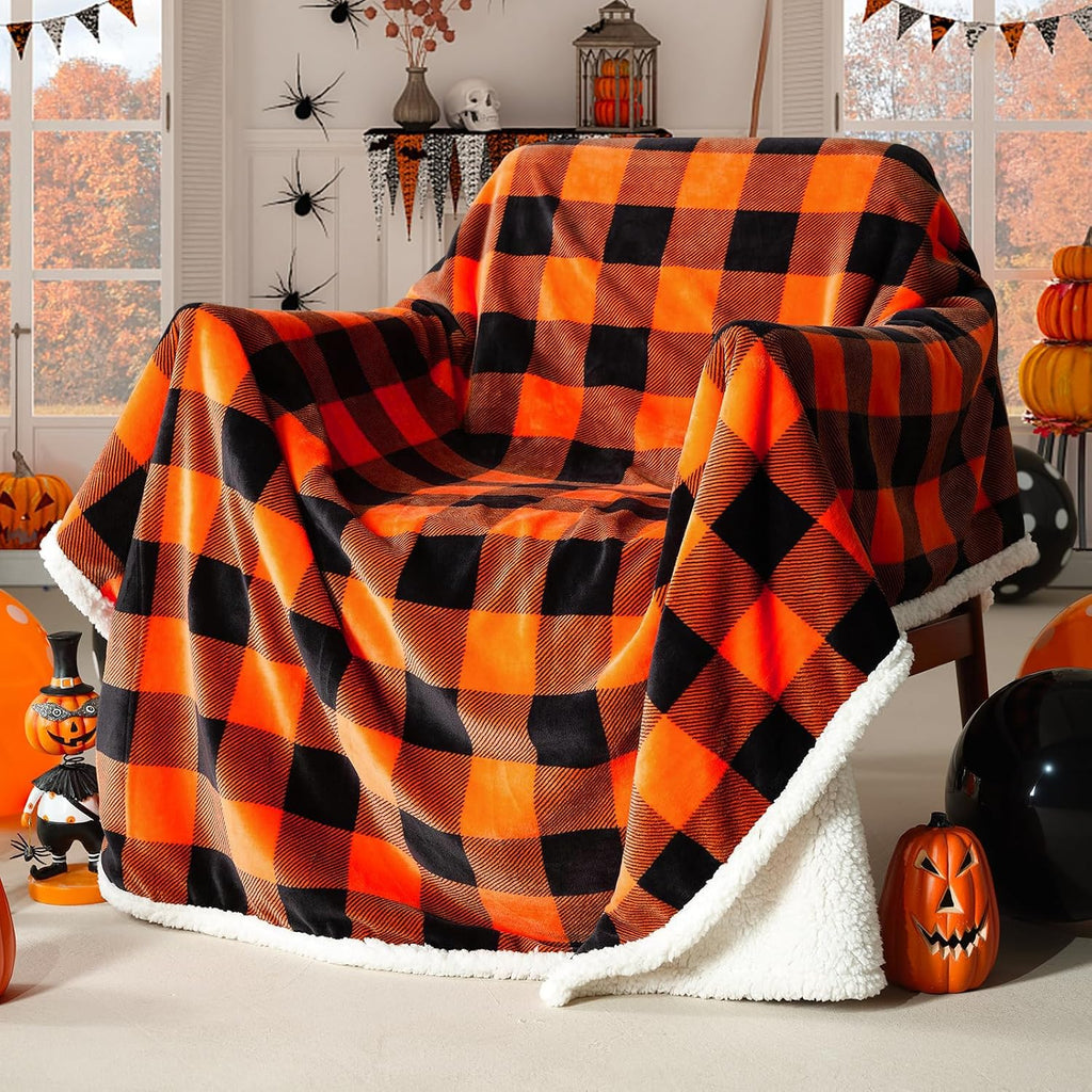 Touchat Halloween Blanket Twin Size 60" X 70"，Fall Autumn Harvest Sherpa Fuzzy Fluffy Soft Cozy Blankets, Fleece Flannel Plush Microfiber Throw for Couch Bed Sofa, Halloween Decor (Orange)