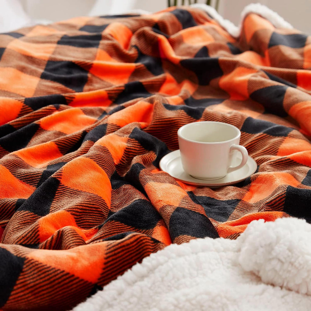 Touchat Halloween Blanket Twin Size 60" X 70"，Fall Autumn Harvest Sherpa Fuzzy Fluffy Soft Cozy Blankets, Fleece Flannel Plush Microfiber Throw for Couch Bed Sofa, Halloween Decor (Orange)