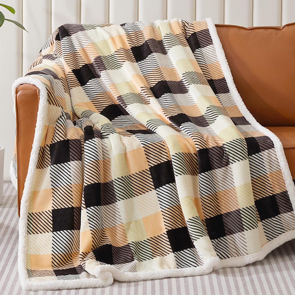 Touchat Halloween Blanket Twin Size 60" X 70"，Fall Autumn Harvest Sherpa Fuzzy Fluffy Soft Cozy Blankets, Fleece Flannel Plush Microfiber Throw for Couch Bed Sofa, Halloween Decor (Orange)