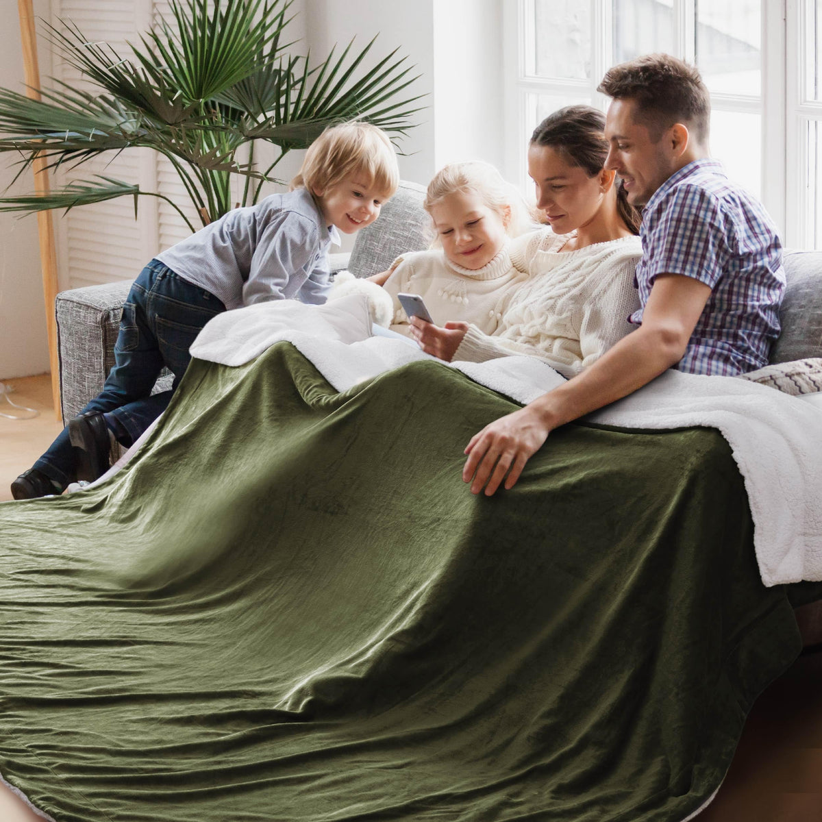 Bedsure GentleSoft Sherpa Fleece Twin Size Blanket for Couch, Non-Heated, Thick and Warm Throw for Women and Men, Soft Fuzzy Plush Twin Blanket for Winter, Charcoal, 60x80 Inches